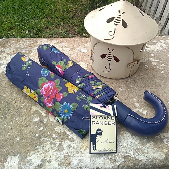 Feminine Floral Umbrella - Picture 2 of 8